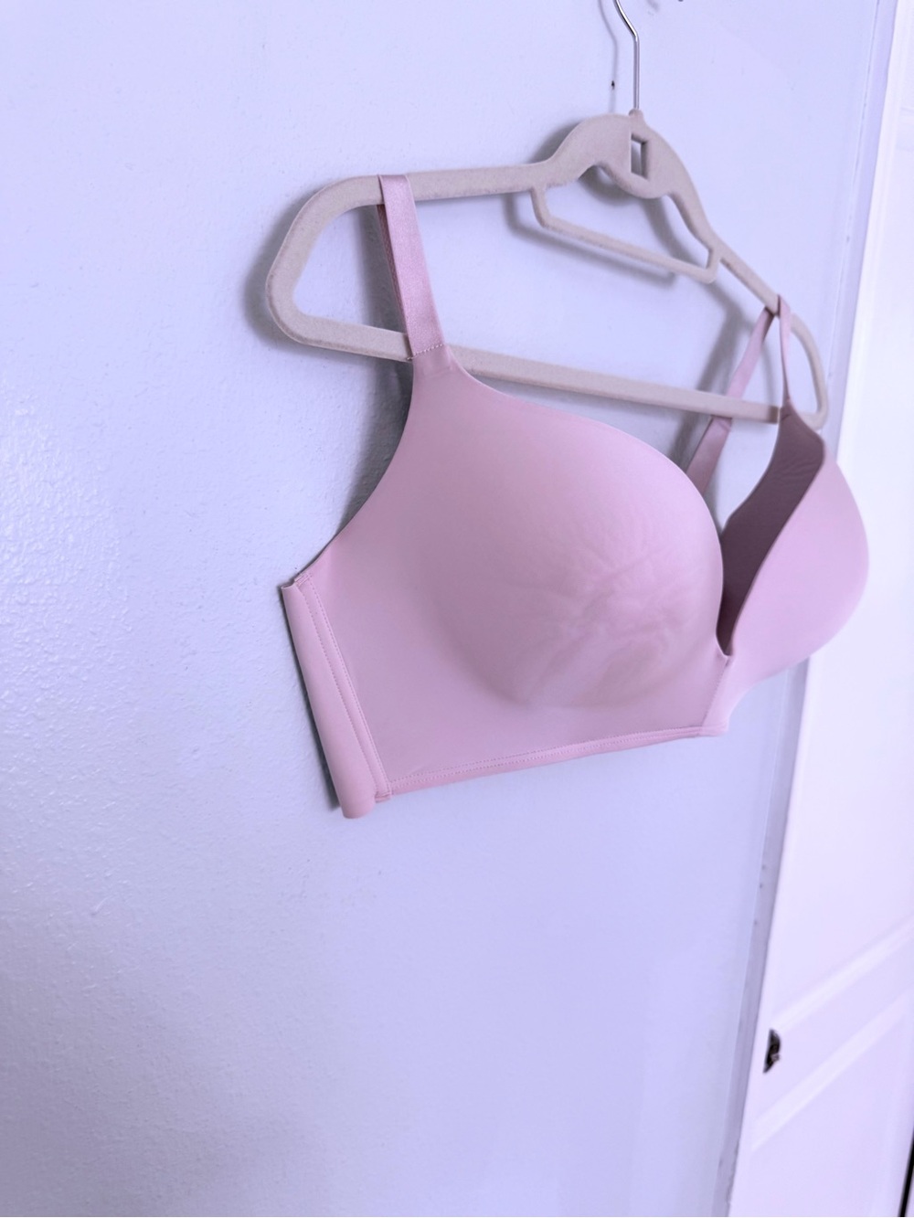 Maidenform 38D women’s Light Pink Push-Up Bra wireless side slimming EUC - Picture 6 of 14